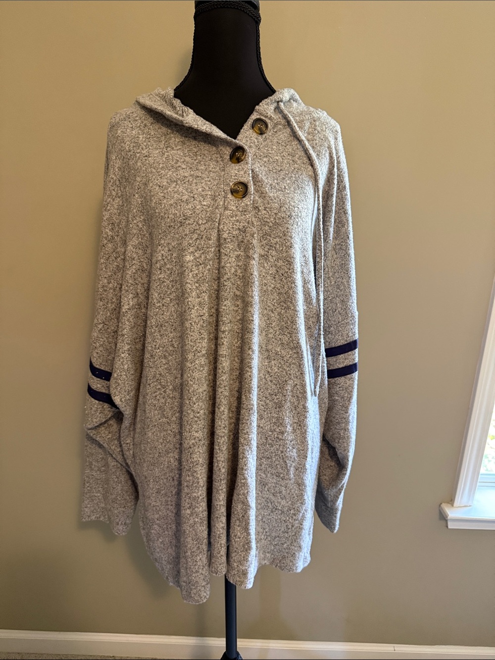 Cozy Gray Hooded Women’s Sweater with Button Placket